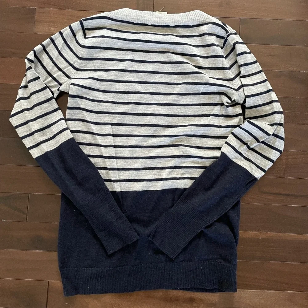 Club Monaco V Neck Striped Colorblock Sweater - Picture 3 of 3